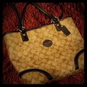 Coach bag w classic c